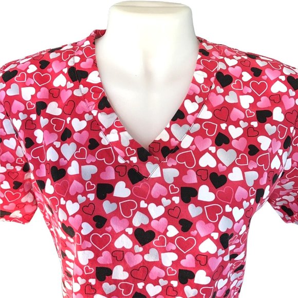 SB Scrubs Hearts Love cotton SMALL Slant pockets NO side Vents Short Slv - Picture 1 of 11